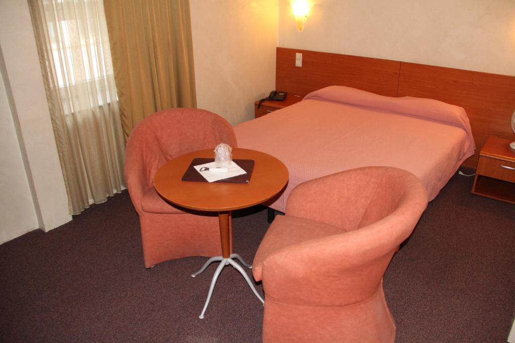 Auberge Gaglioti Luxembourg Room photo